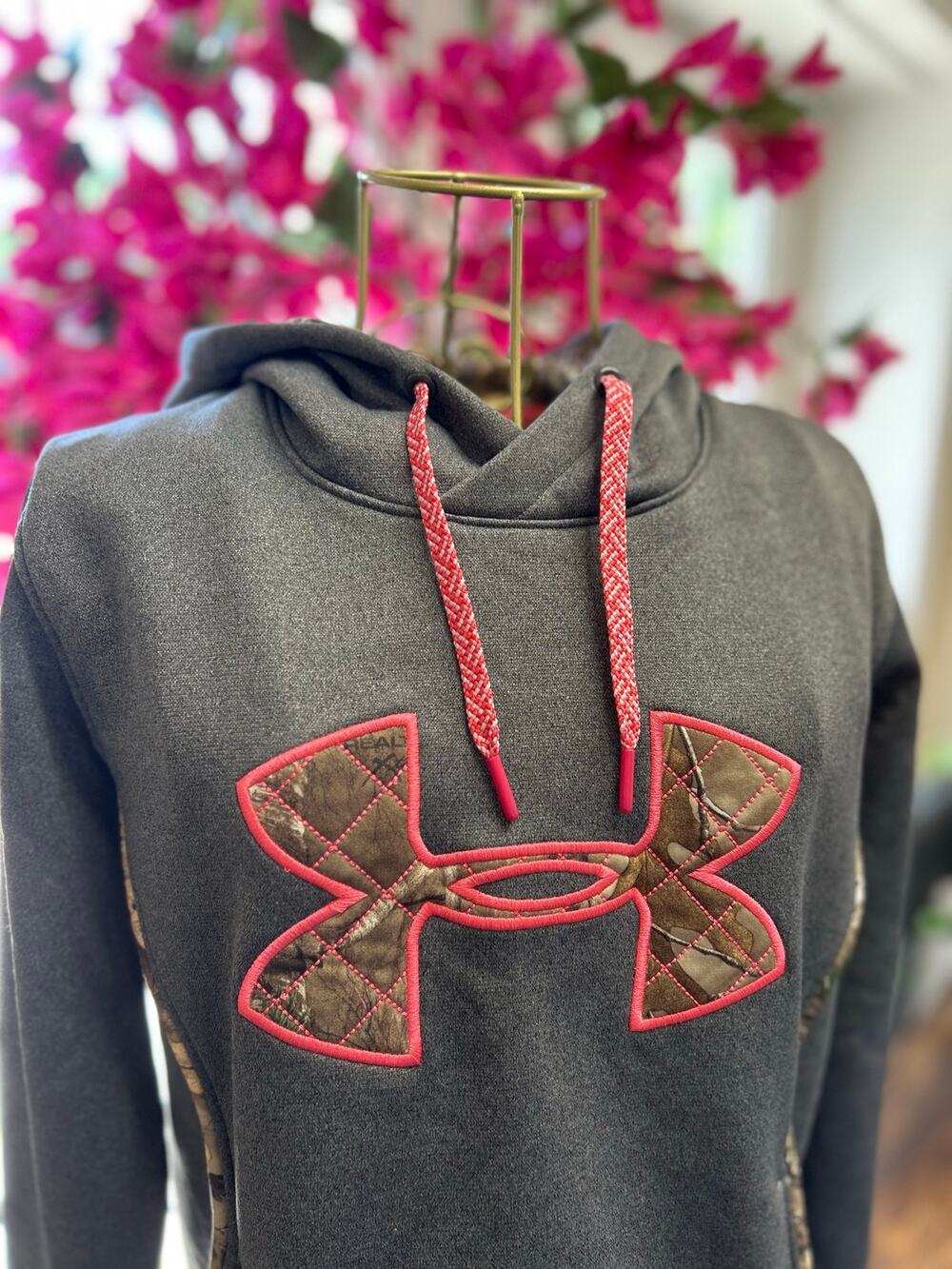 Under Armour Women's Storm 1 Pullover Woodland Camo Gray Hoodie size Medium